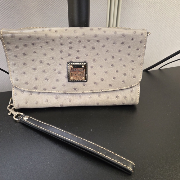 Dooney & Bourke Cream Wristlet - Picture 1 of 15